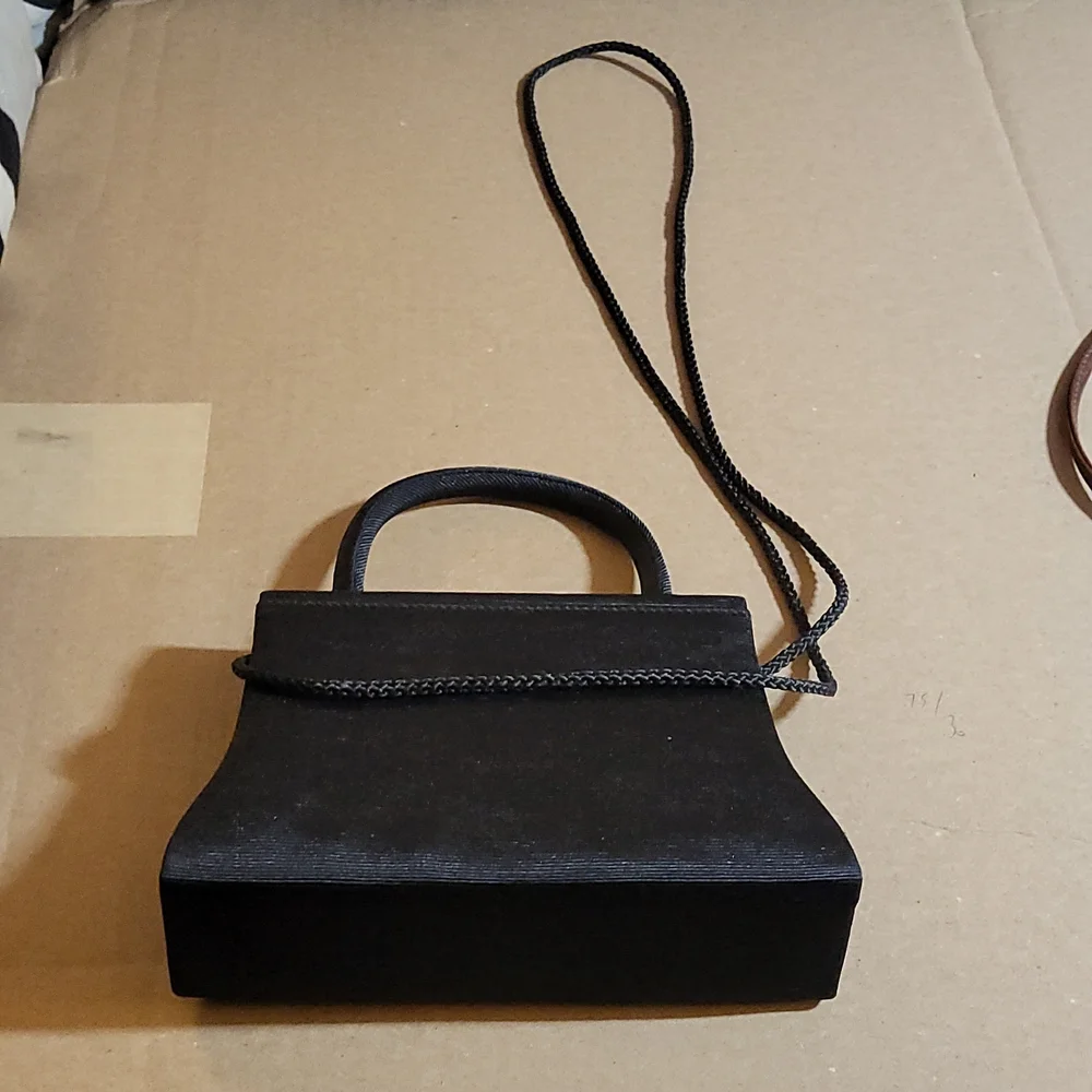 Purse - Picture 2 of 3